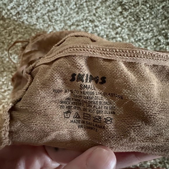 Skims bralette - Picture 3 of 3